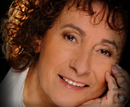 Marie-Paule Belle